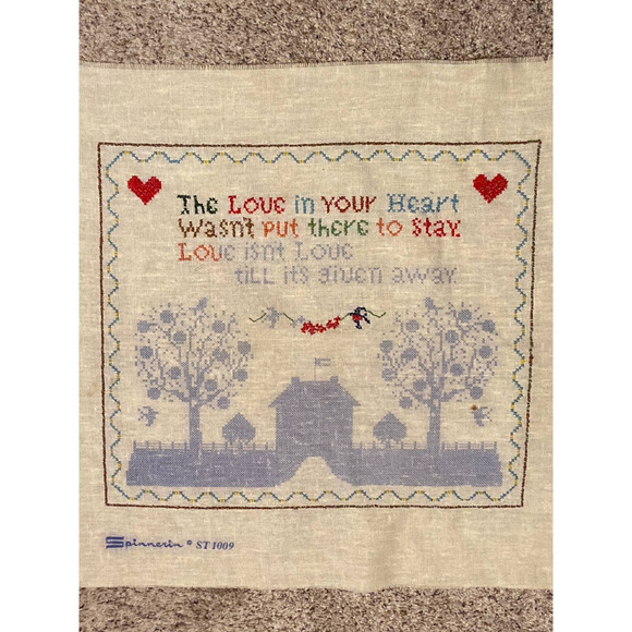 Vintage Spinnerin Creative Stitchery St Love 1009 Partially Completed Embroidery - Picture 2 of 6